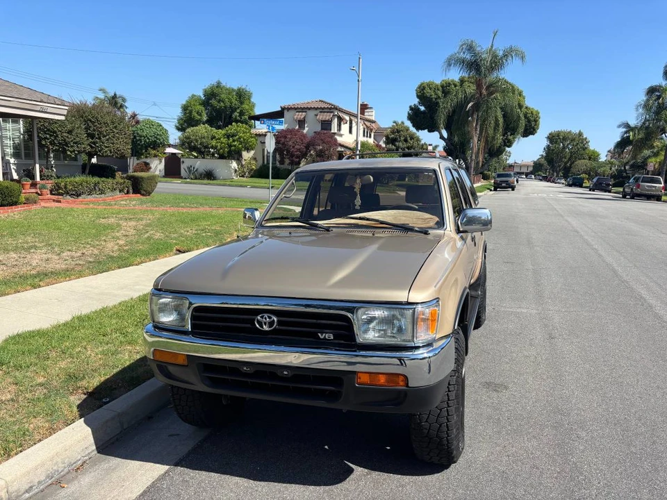 1994 Toyota 4Runner 2nd Gen - Image 2 of 16