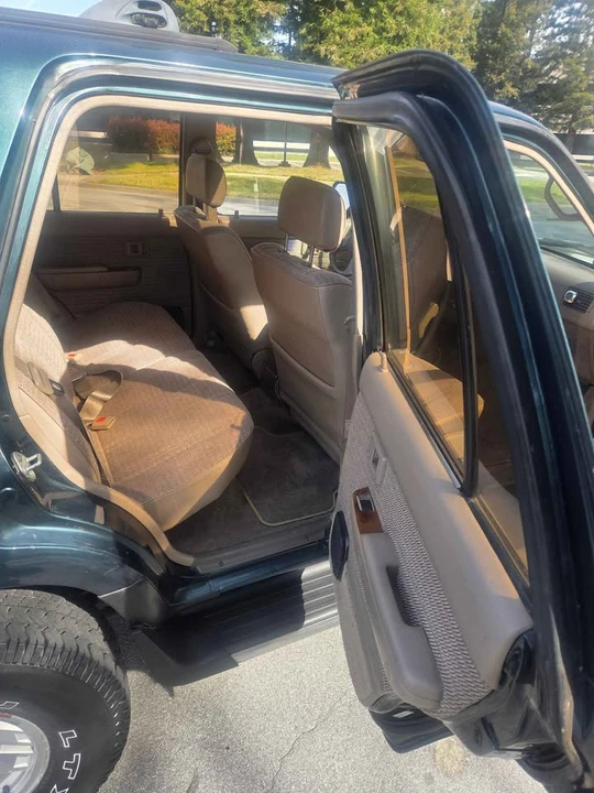 1994 Toyota 4Runner 2nd Gen - Image 6 of 11