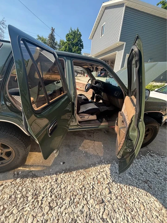 1994 Toyota 4Runner 2nd Gen - Image 9 of 14