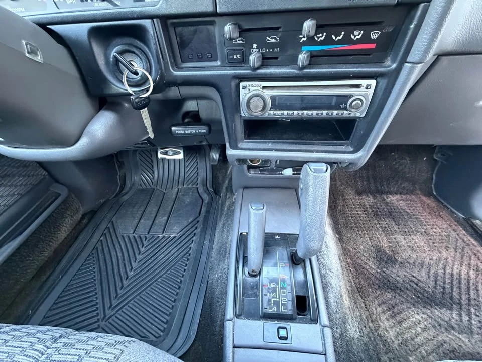1994 Toyota 4Runner 2nd Gen - Image 9 of 13