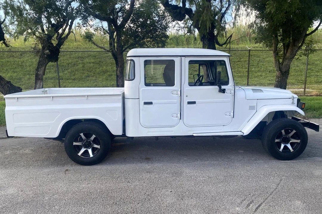 1994 Toyota Bandeirante - Image 3 of 30