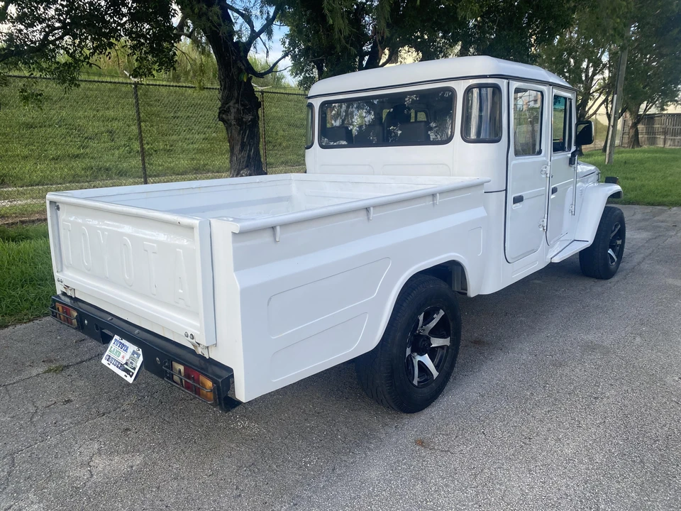 1994 Toyota Bandeirante - Image 14 of 30