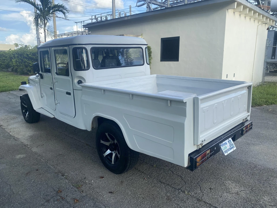 1994 Toyota Bandeirante - Image 9 of 30