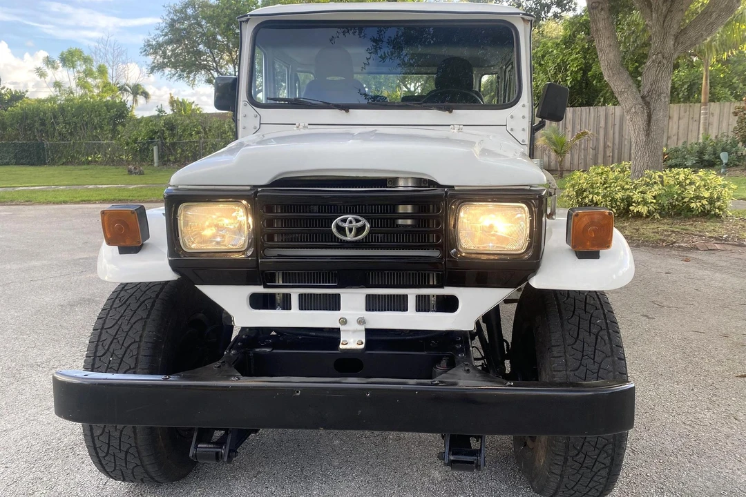 1994 Toyota Bandeirante - Image 2 of 30