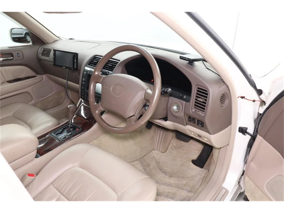 1994 Toyota Celsior 1st Gen - Image 9 of 31