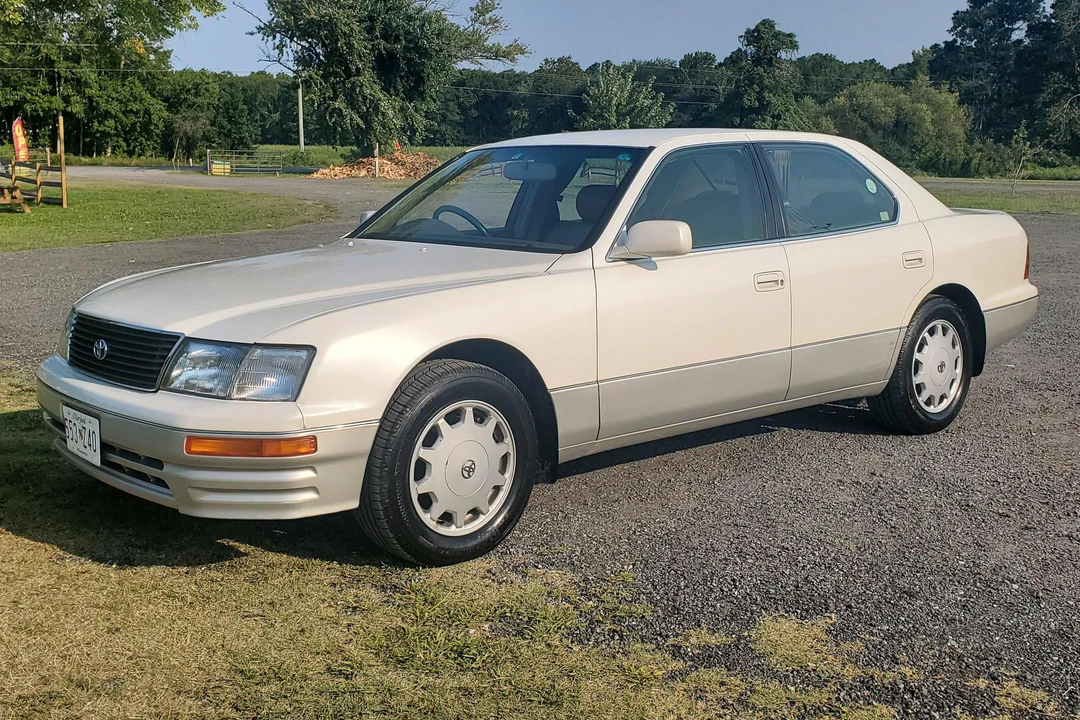 1994 Toyota Celsior 1st Gen - Image 3 of 31
