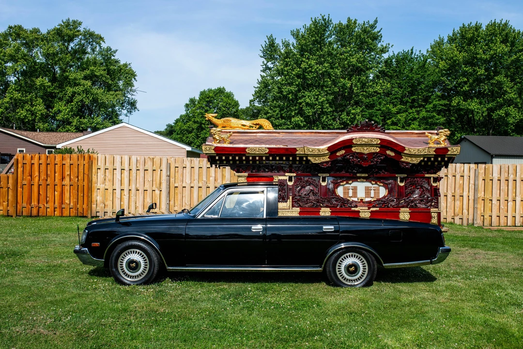 1994 Toyota Century 1st Gen - Image 10 of 31