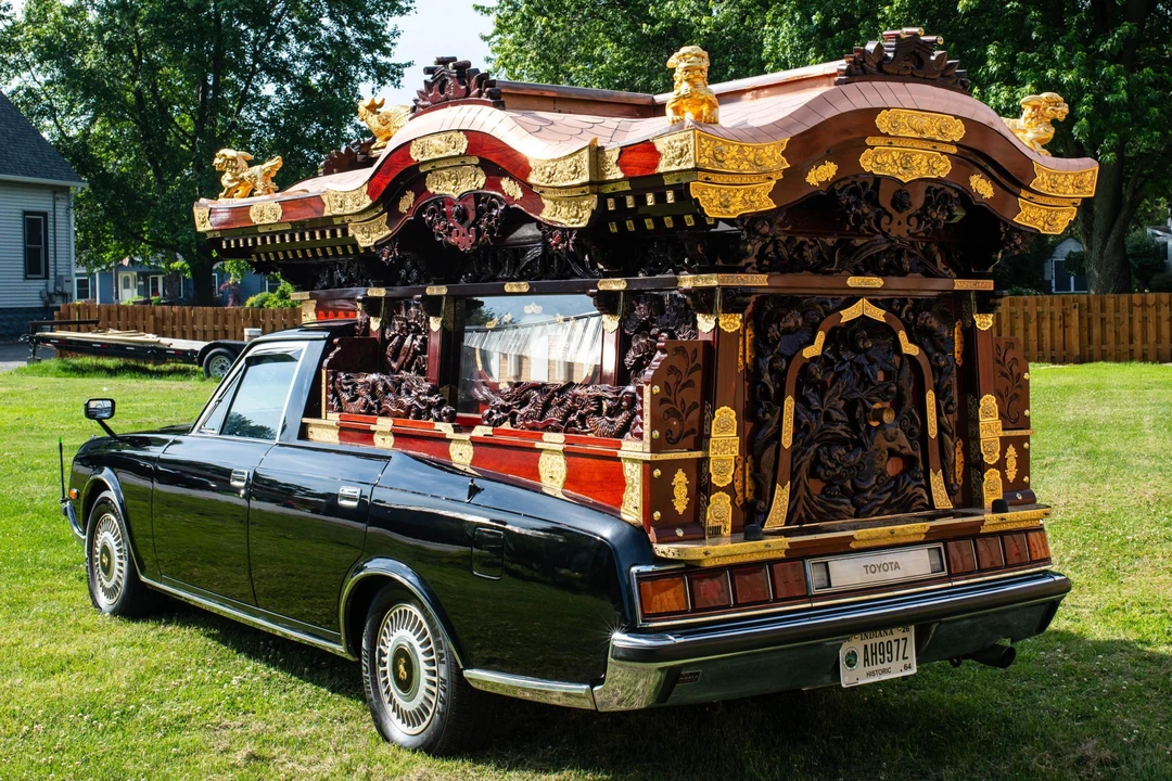 1994 Toyota Century 1st Gen - Image 4 of 31