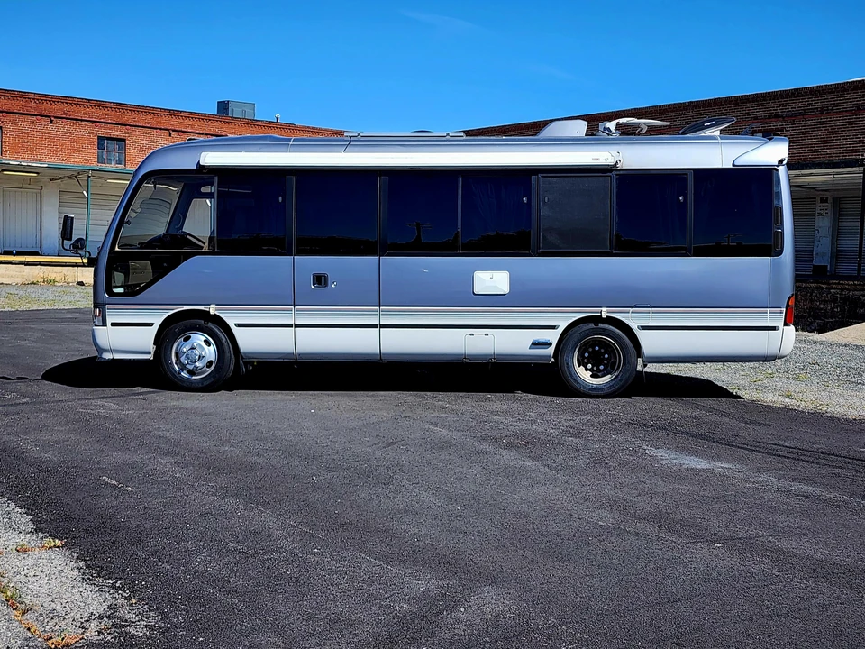 1994 Toyota Coaster 3rd Gen - Image 10 of 31