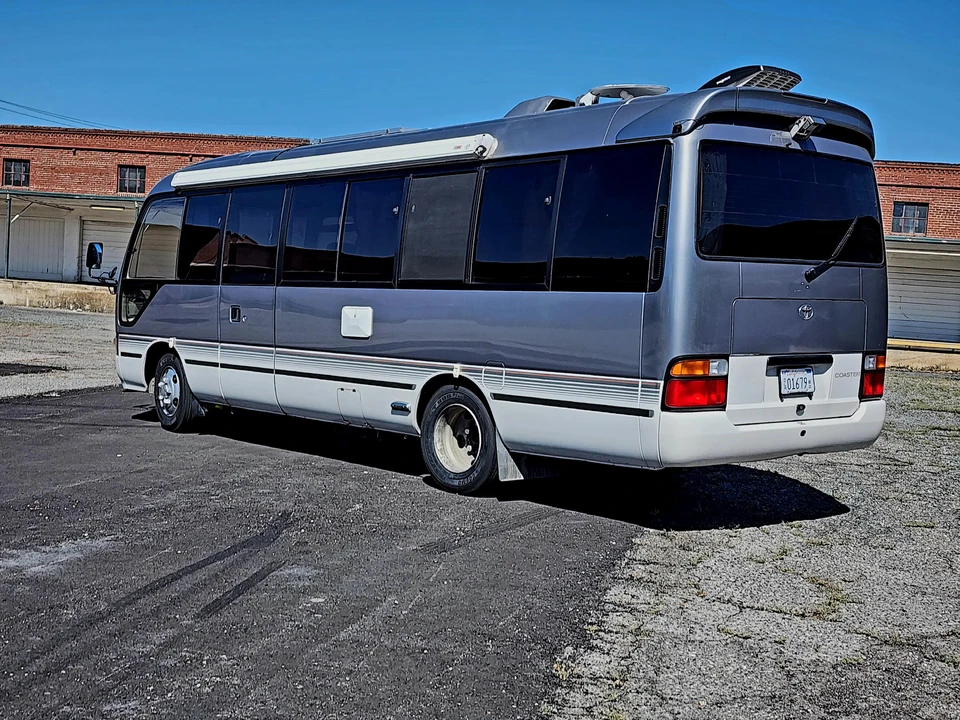 1994 Toyota Coaster 3rd Gen - Image 15 of 31