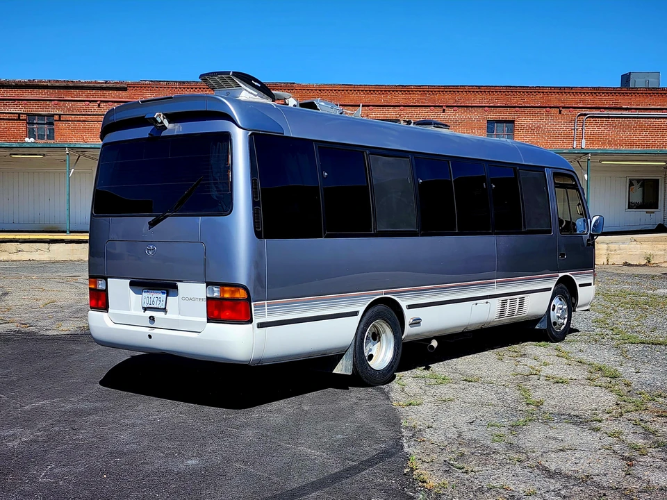 1994 Toyota Coaster 3rd Gen - Image 19 of 31