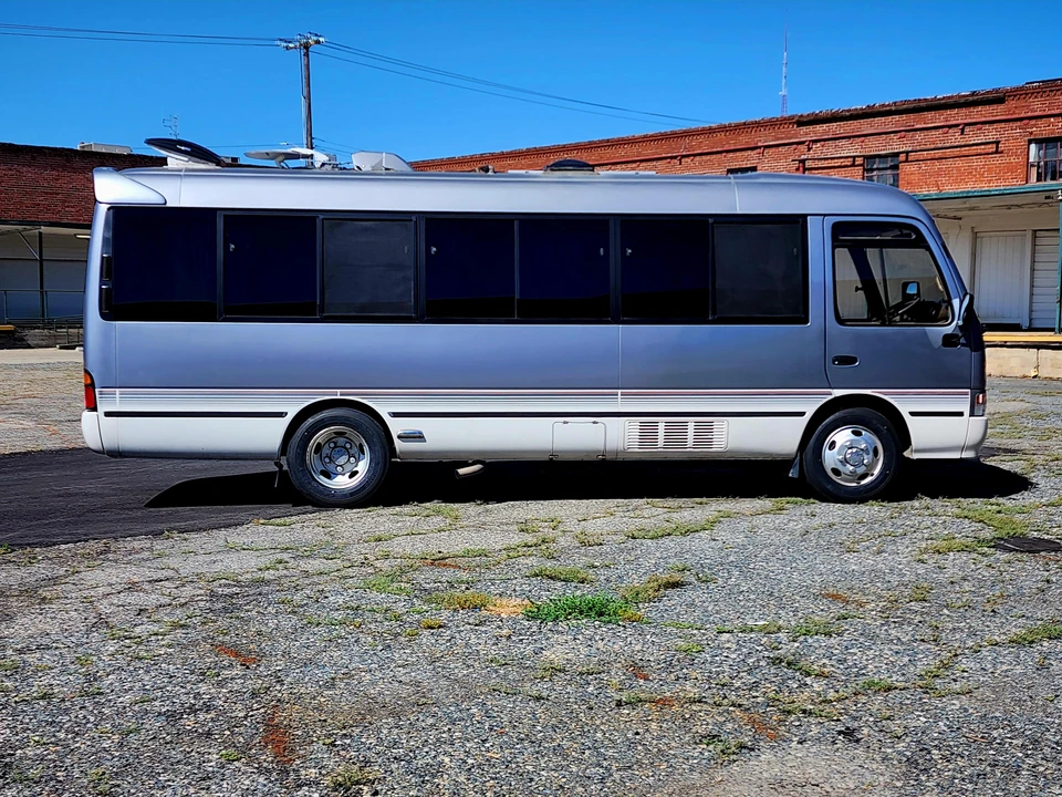 1994 Toyota Coaster 3rd Gen - Image 24 of 31
