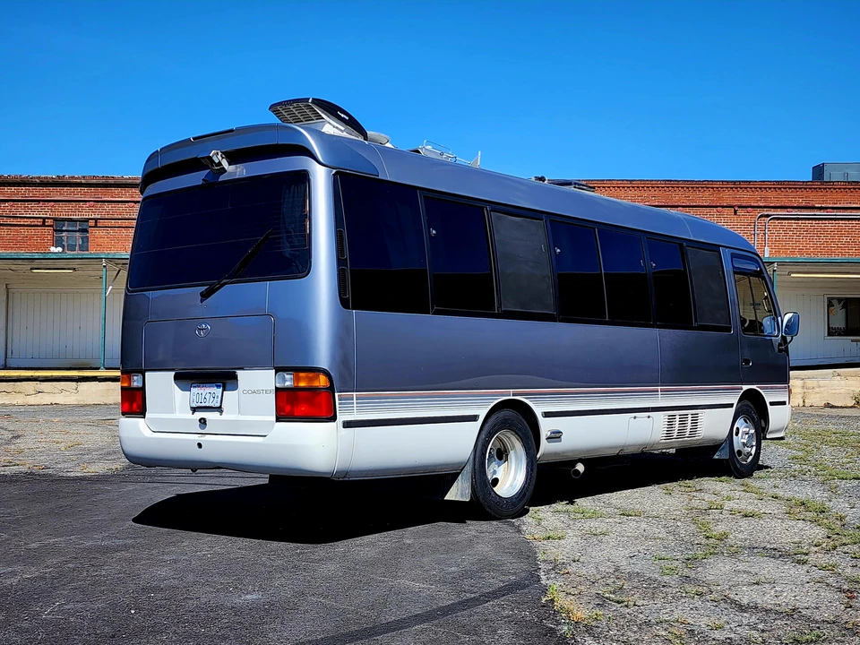 1994 Toyota Coaster 3rd Gen - Image 20 of 31