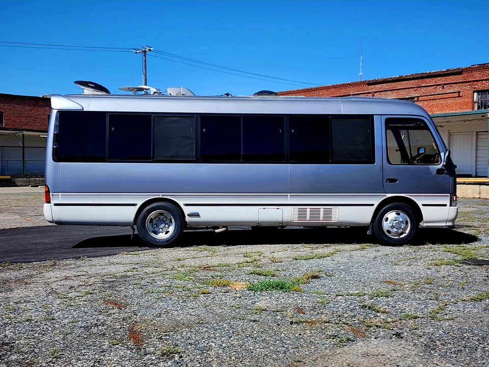 1994 Toyota Coaster 3rd Gen - Image 21 of 31