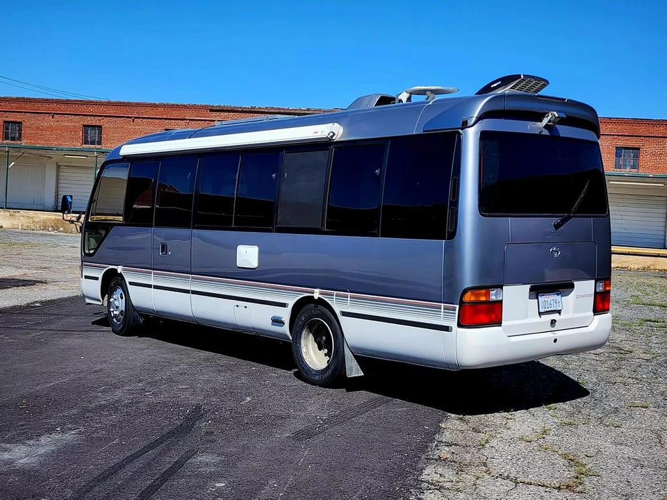 1994 Toyota Coaster 3rd Gen - Image 16 of 31