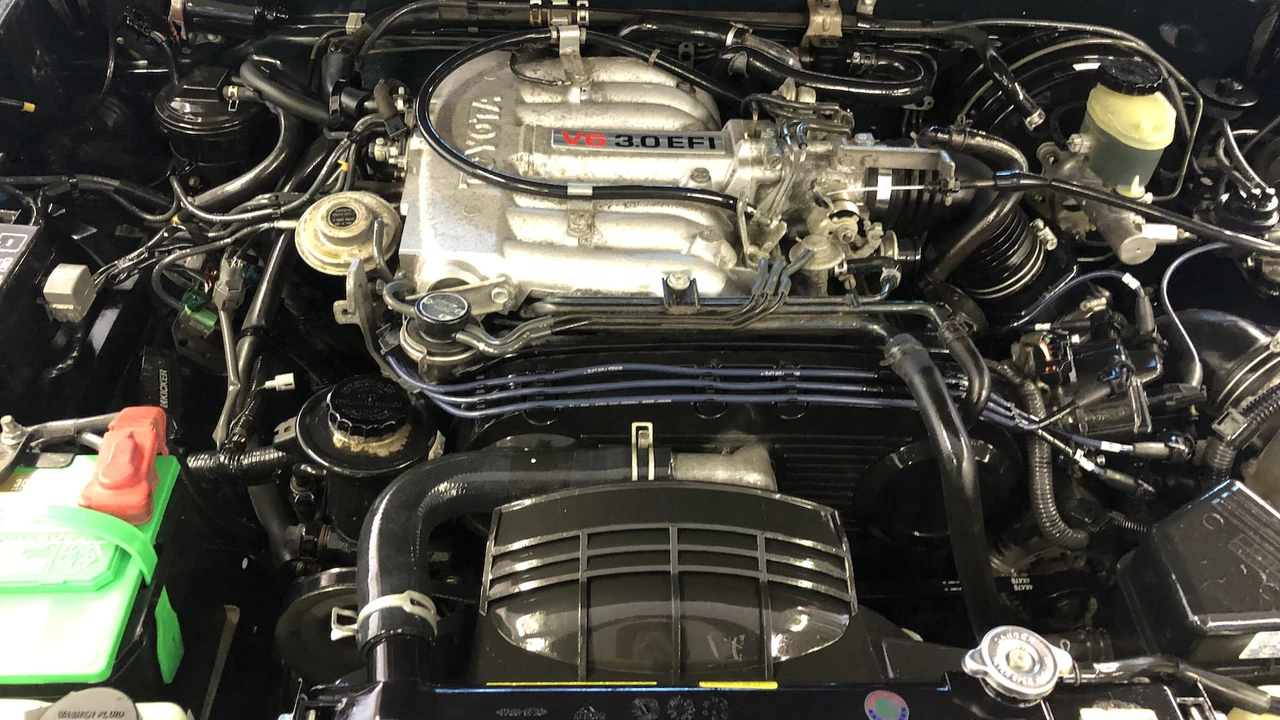 1994 Toyota Dolphin - Image 5 of 9