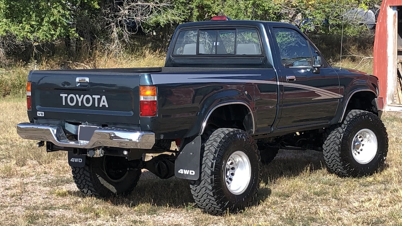 1994 Toyota Dolphin - Image 7 of 9