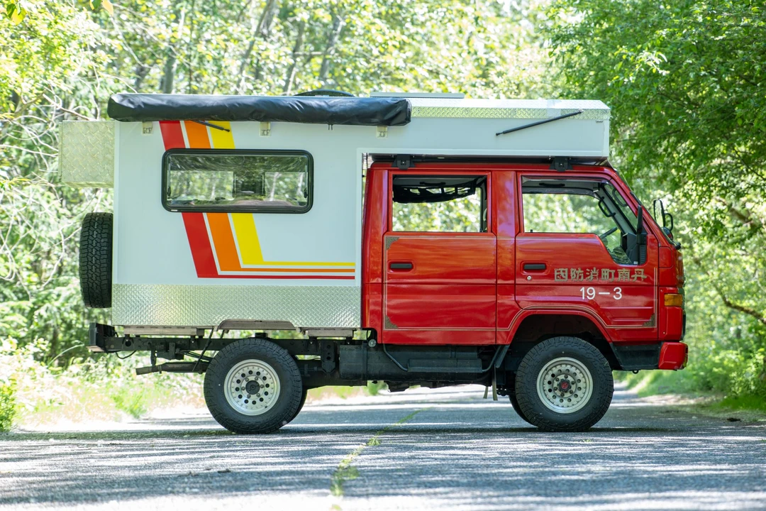1994 Toyota HiAce 4th Gen - Image 5 of 31