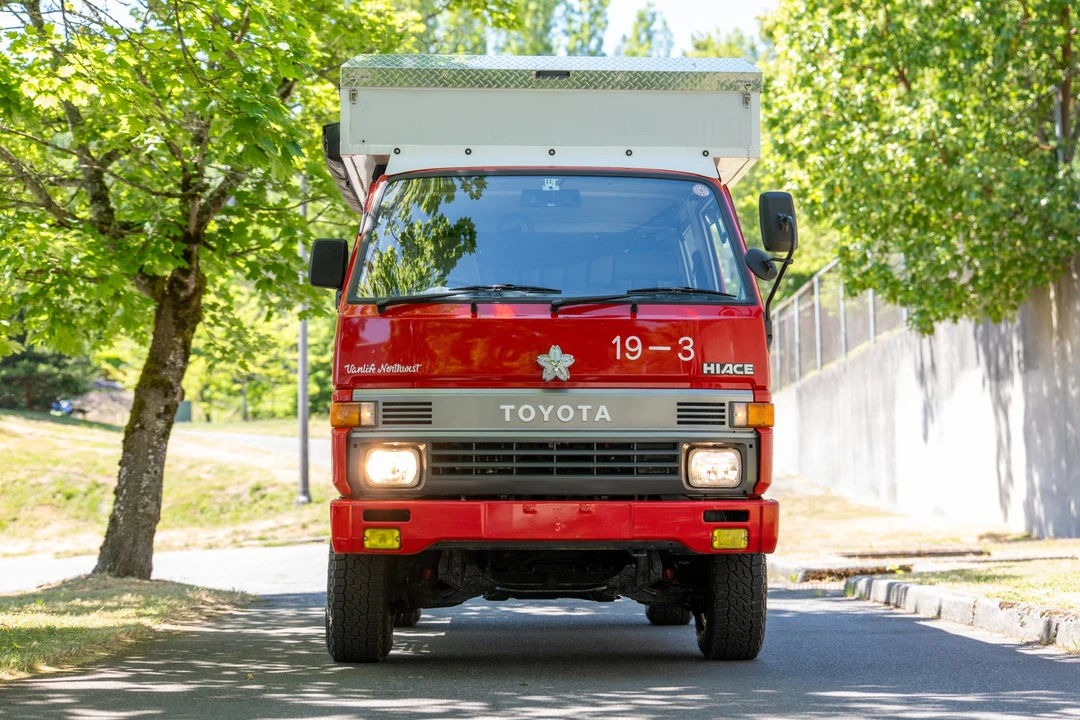 1994 Toyota HiAce 4th Gen - Image 10 of 31