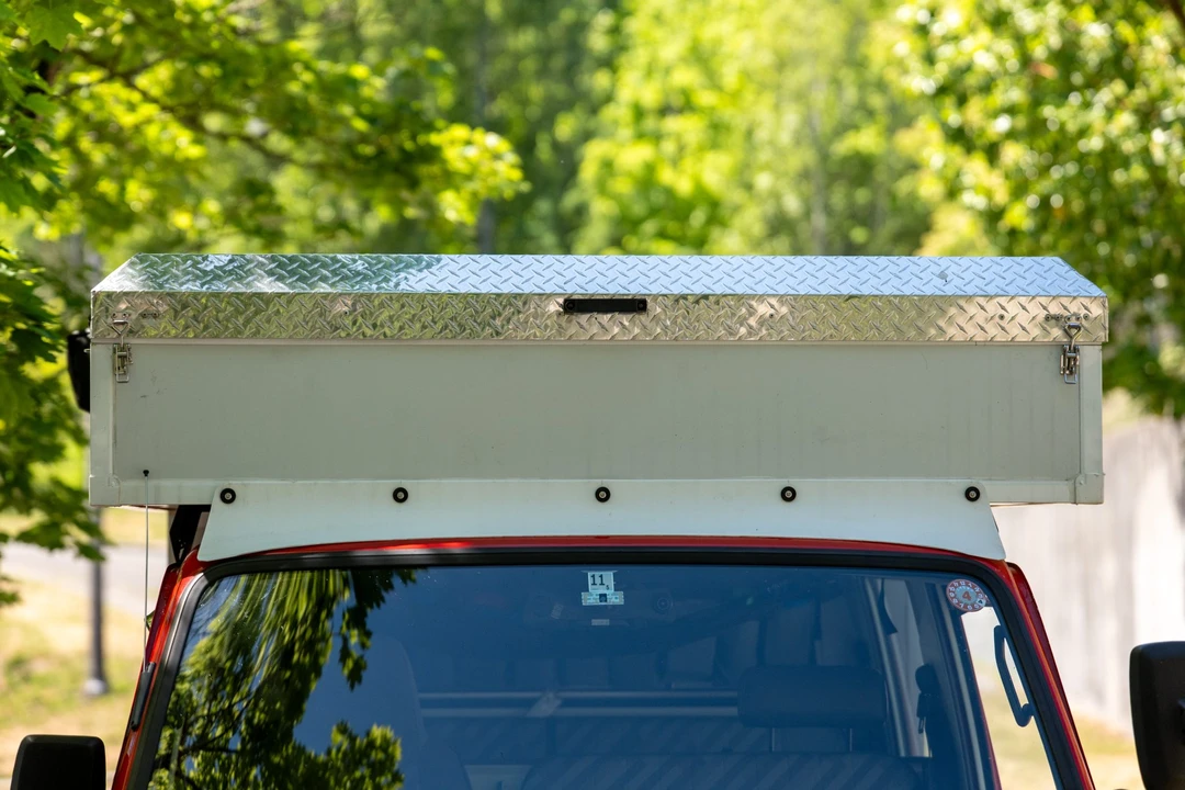 1994 Toyota HiAce 4th Gen - Image 11 of 31