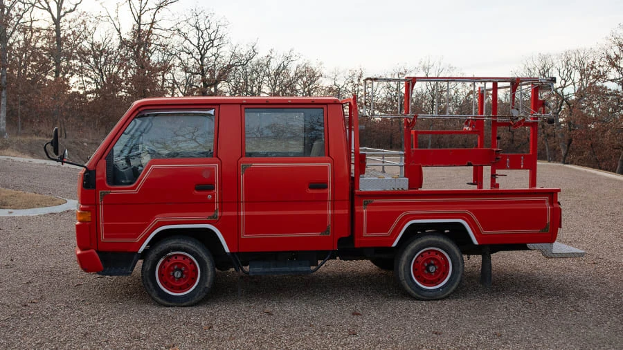 1994 Toyota HiAce 4th Gen - Image 8 of 31