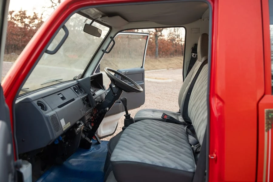 1994 Toyota HiAce 4th Gen - Image 25 of 31