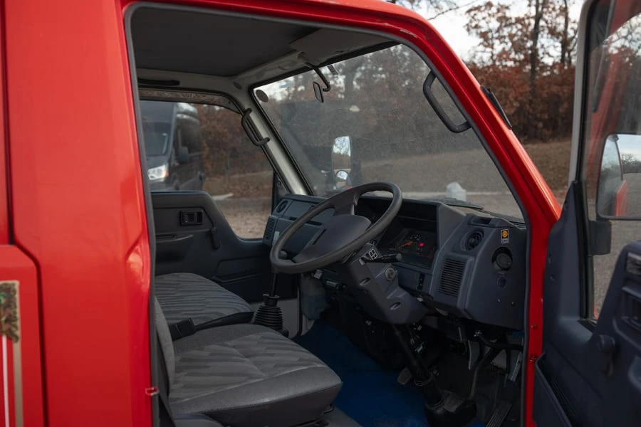 1994 Toyota HiAce 4th Gen - Image 26 of 31