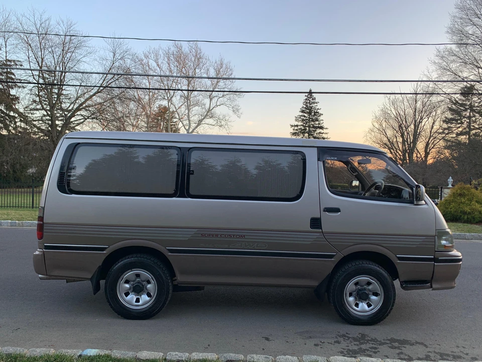 1994 Toyota HiAce 4th Gen - Image 16 of 31