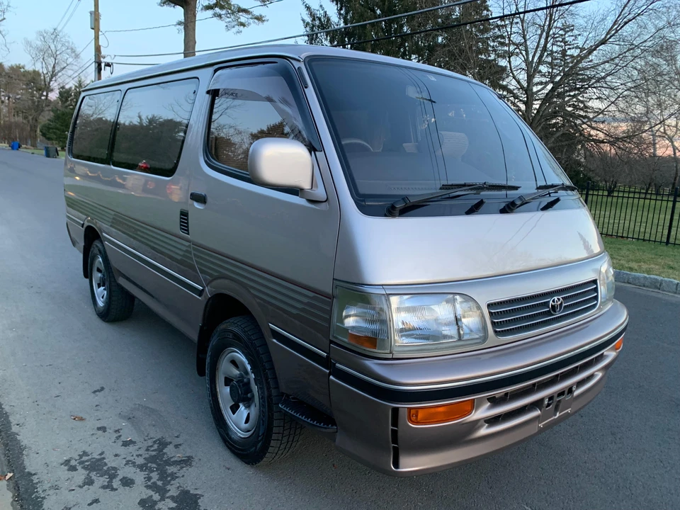 1994 Toyota HiAce 4th Gen - Image 19 of 31