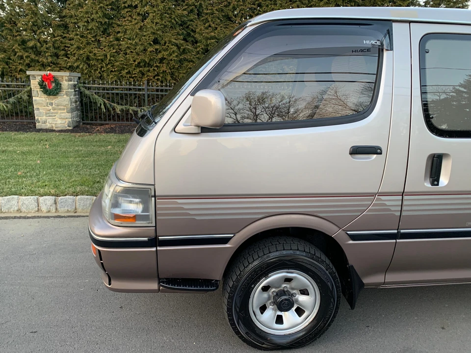 1994 Toyota HiAce 4th Gen - Image 29 of 31