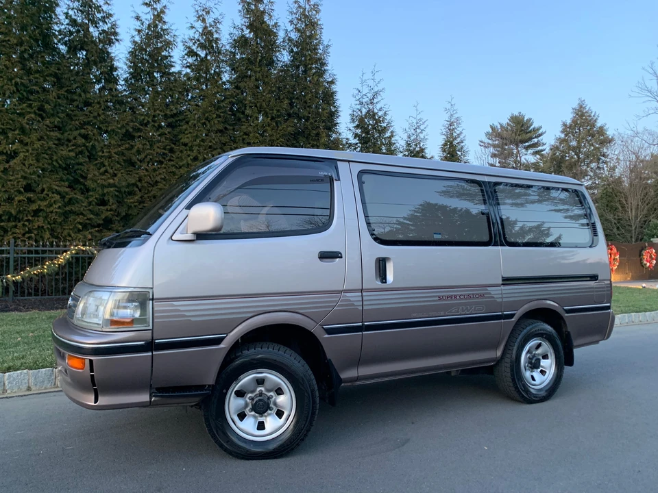 1994 Toyota HiAce 4th Gen - Image 9 of 31