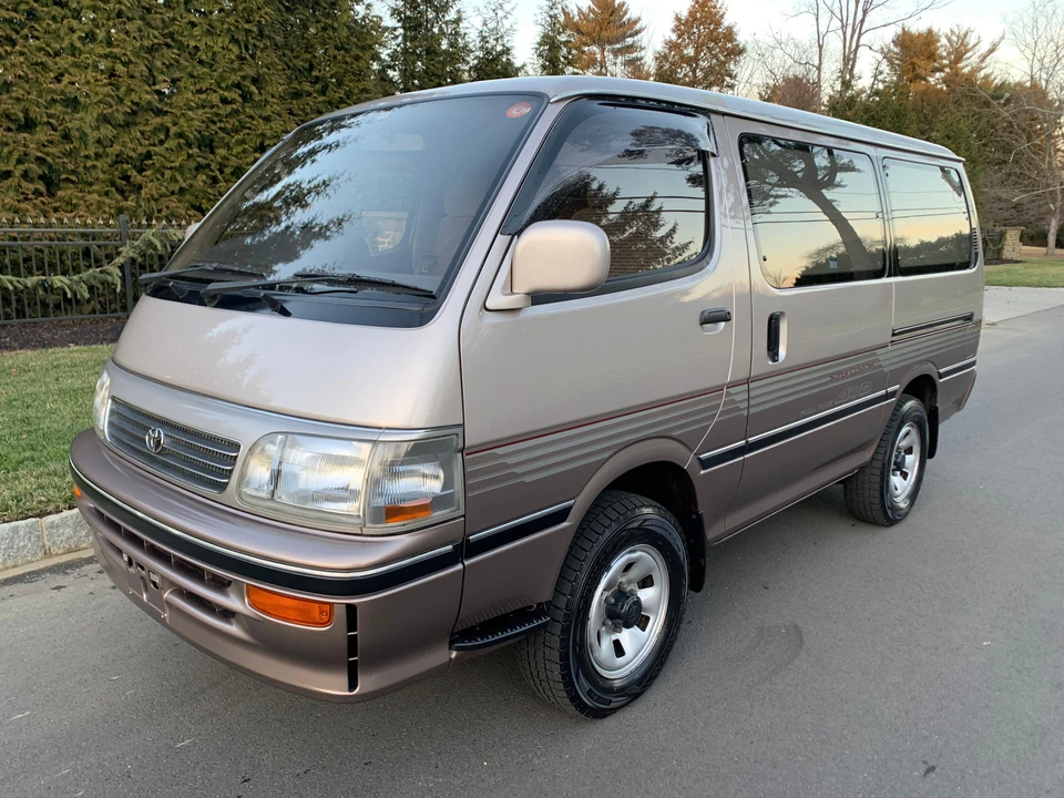 1994 Toyota HiAce 4th Gen - Image 8 of 31