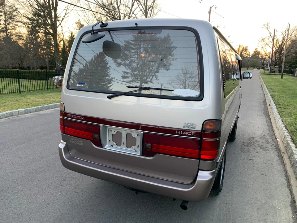 1994 Toyota HiAce 4th Gen - Image 14 of 31