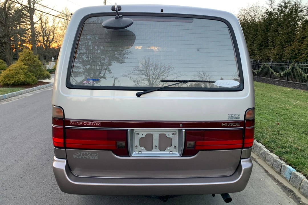 1994 Toyota HiAce 4th Gen - Image 5 of 31
