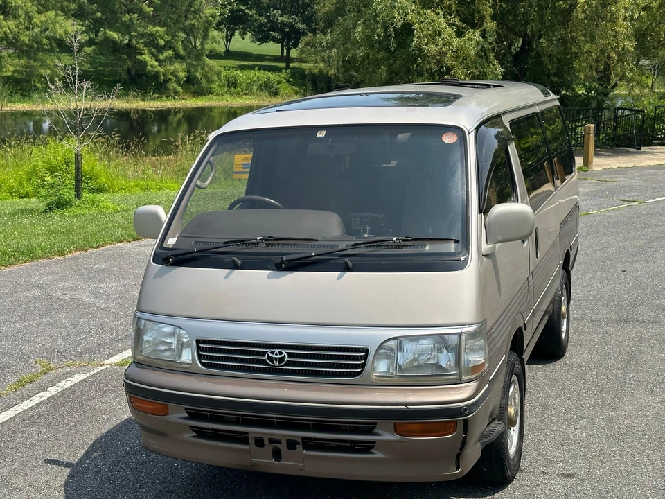 1994 Toyota HiAce 3rd Gen - Image 8 of 31