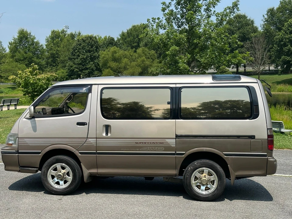 1994 Toyota HiAce 3rd Gen - Image 22 of 31