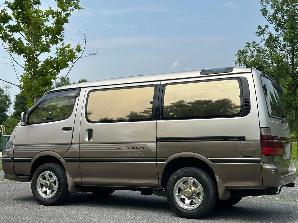 1994 Toyota HiAce 3rd Gen - Image 24 of 31