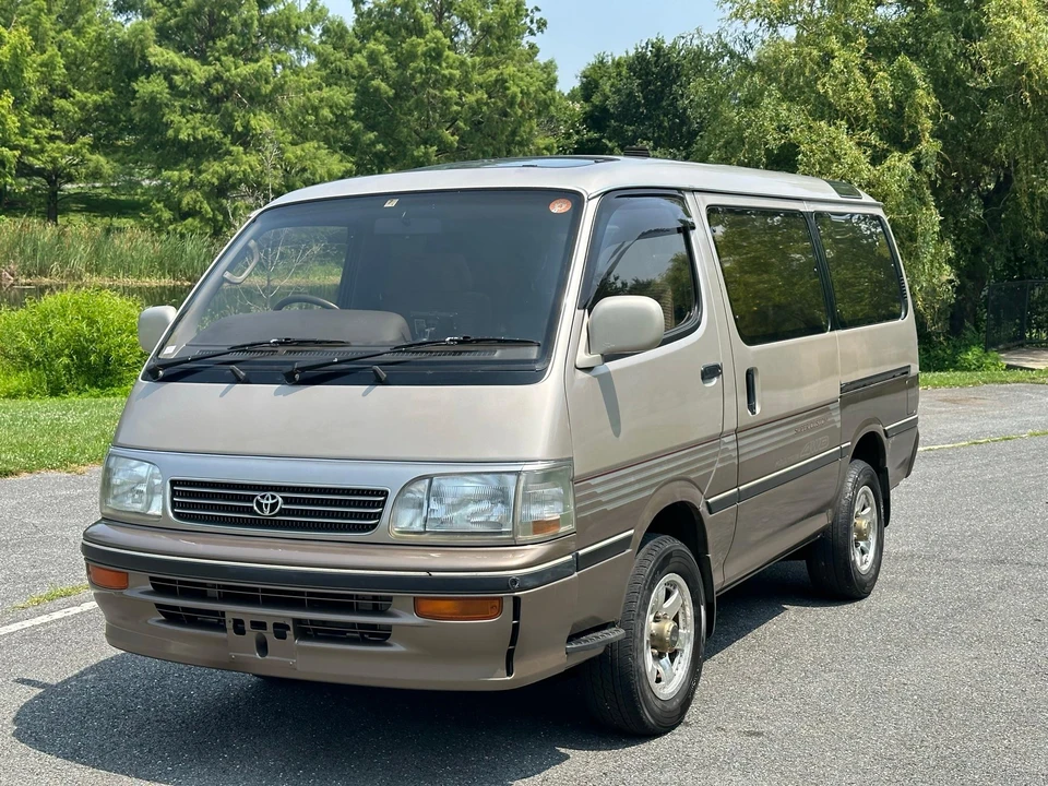 1994 Toyota HiAce 3rd Gen - Image 12 of 31