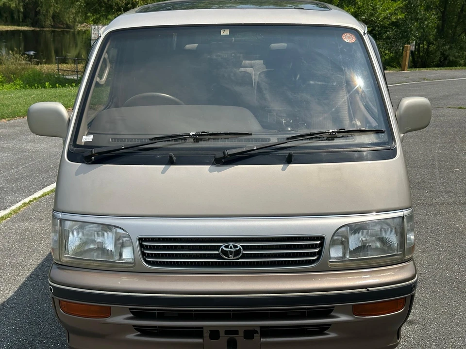 1994 Toyota HiAce 3rd Gen - Image 7 of 31