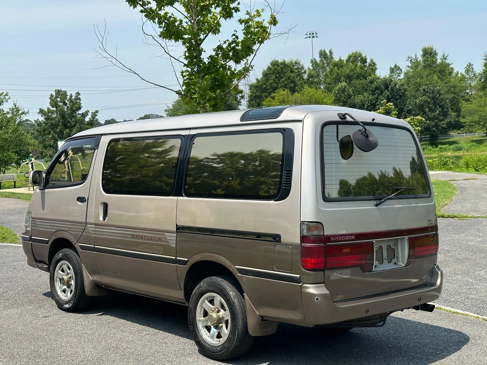 1994 Toyota HiAce 3rd Gen - Image 28 of 31