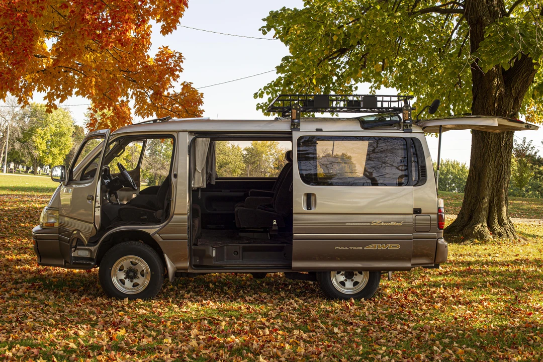 1994 Toyota HiAce 4th Gen - Image 7 of 31