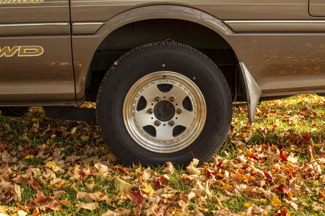 1994 Toyota HiAce 4th Gen - Image 23 of 31