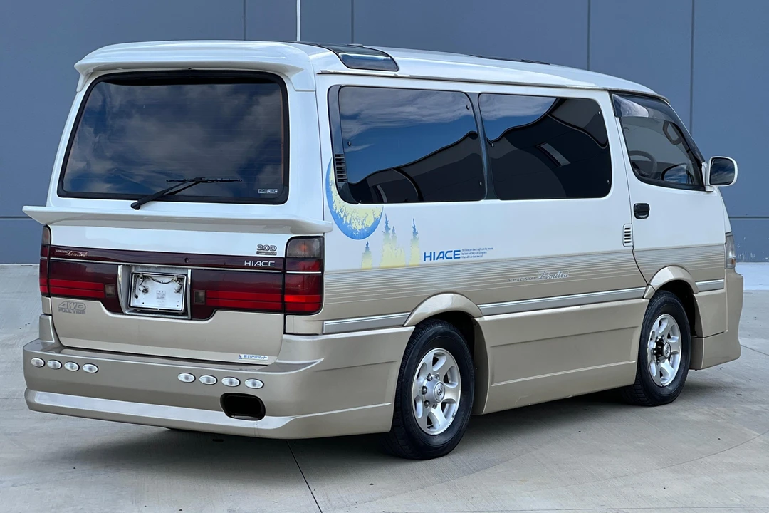 1994 Toyota HiAce 4th Gen - Image 15 of 26