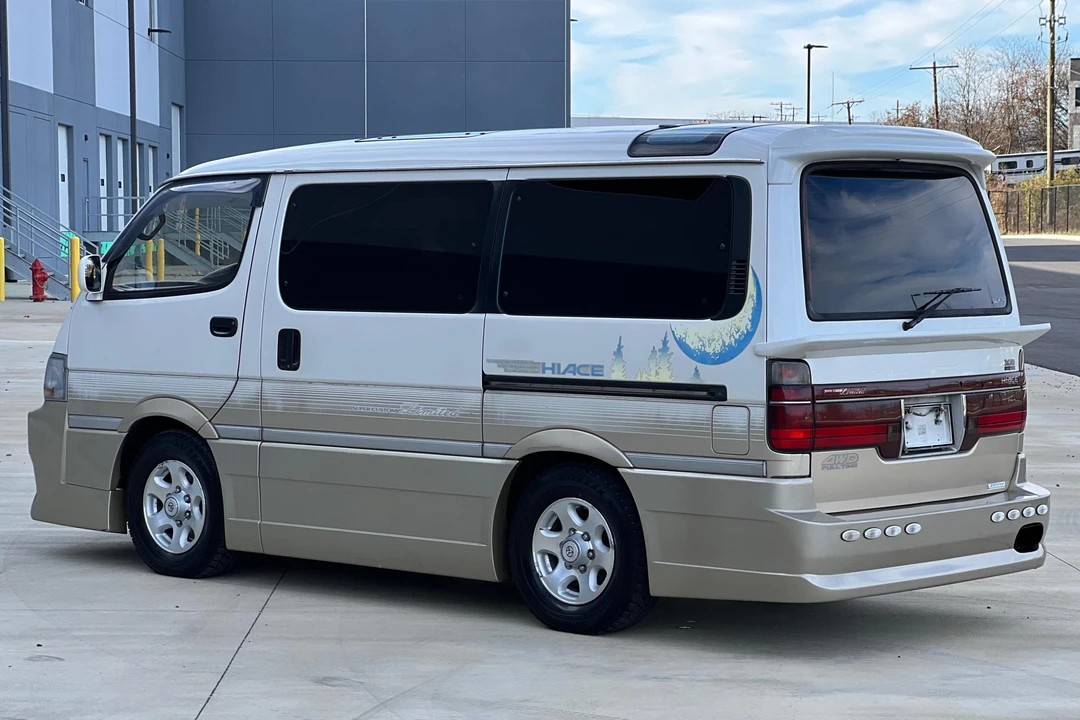 1994 Toyota HiAce 4th Gen - Image 4 of 26