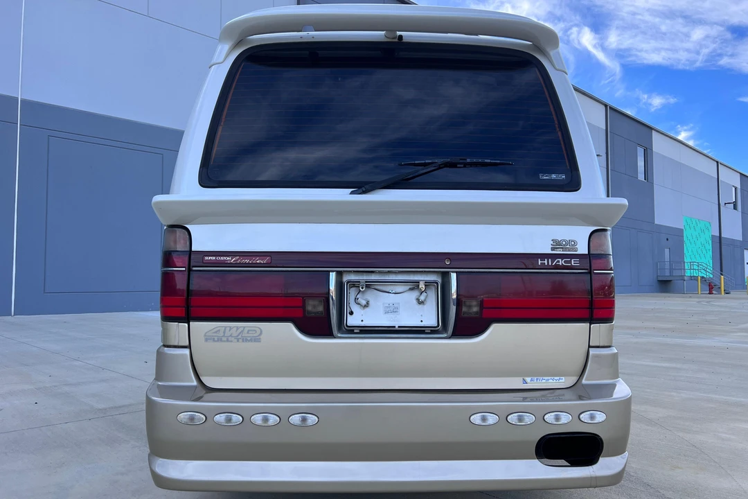 1994 Toyota HiAce 4th Gen - Image 5 of 26
