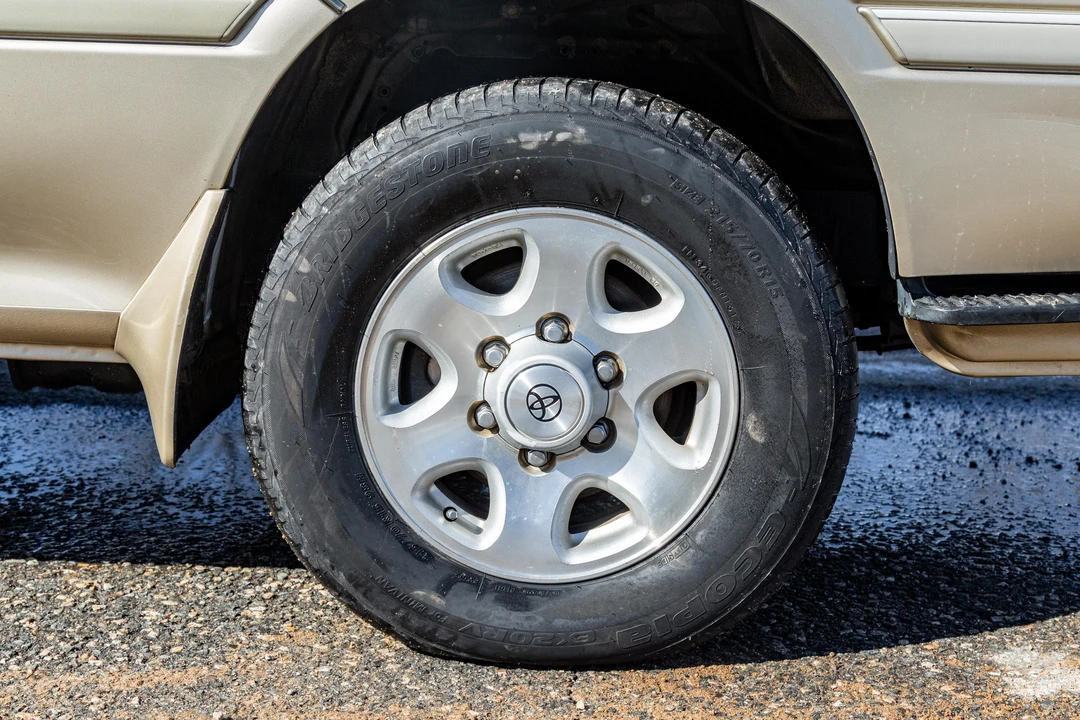 1994 Toyota HiAce 4th Gen - Image 30 of 31