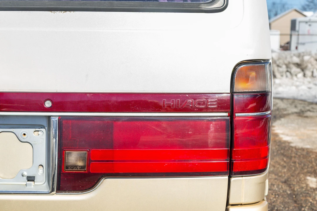 1994 Toyota HiAce 4th Gen - Image 19 of 31