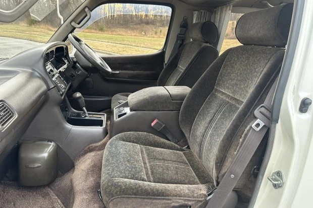 1994 Toyota HiAce 4th Gen - Image 4 of 8