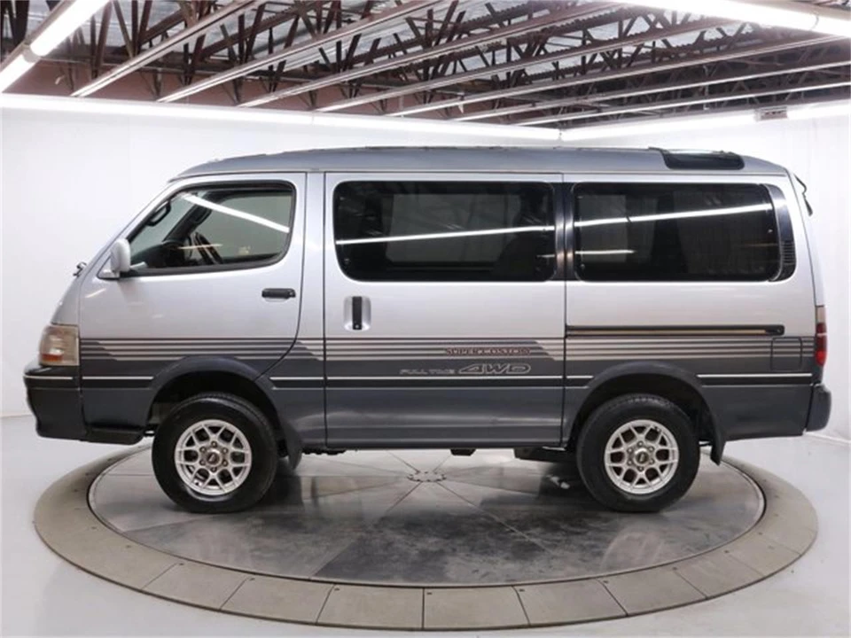1994 Toyota HiAce 4th Gen - Image 4 of 31