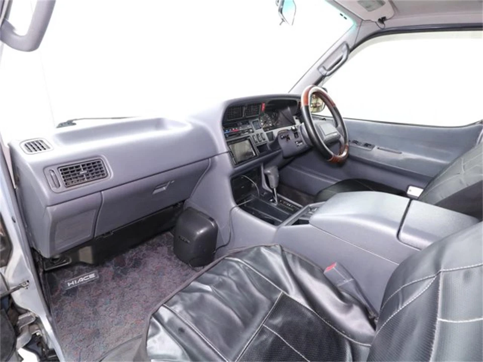 1994 Toyota HiAce 4th Gen - Image 15 of 31